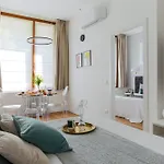 The Rent - In Crocetta Mediolan