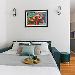 The Rent - In Crocetta Apartament