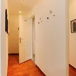 The Rent - In Crocetta Apartament Mediolan