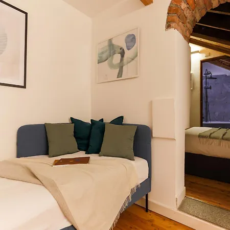 The Rent - In Crocetta Appartamento *