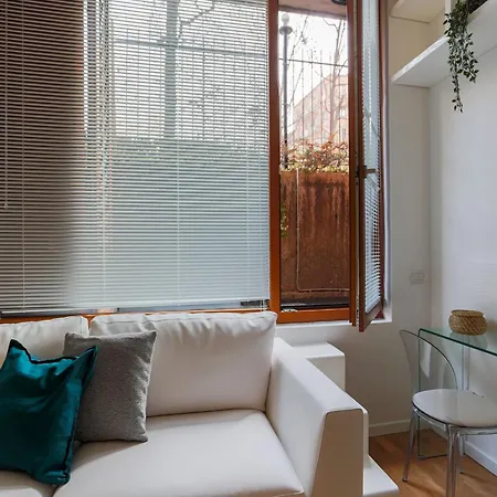 The Rent - Characteristic In Crocetta Area Apartment *
