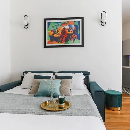 The Rent - Characteristic In Crocetta Area Apartment
