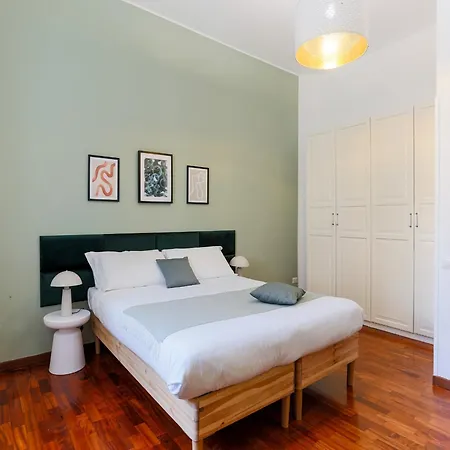The Rent - Characteristic In Crocetta Area Milan